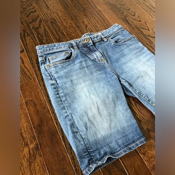 Mini Boden / Johnnie B Boys 15Y Medium Vintage Washed Denim Jean Shorts - EUC! - Picture 2 of 12